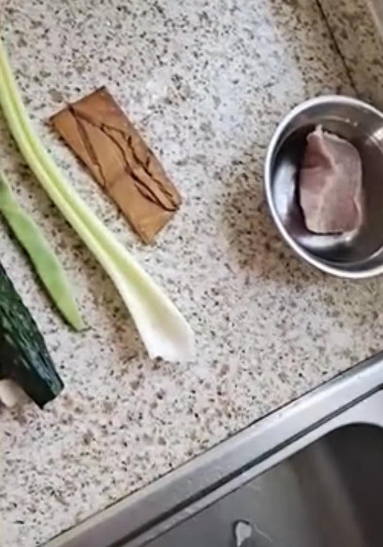 婆婆做饭老是一样的菜,婆婆炒菜一般炒几个菜