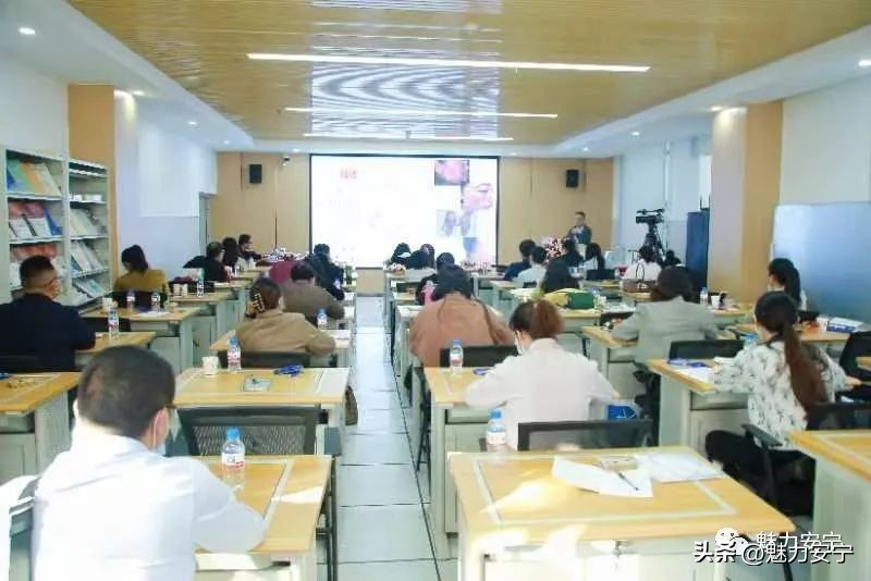 安宁市中医院举办中西医结合治疗脱发暨损容性皮肤病诊疗新进展培训班