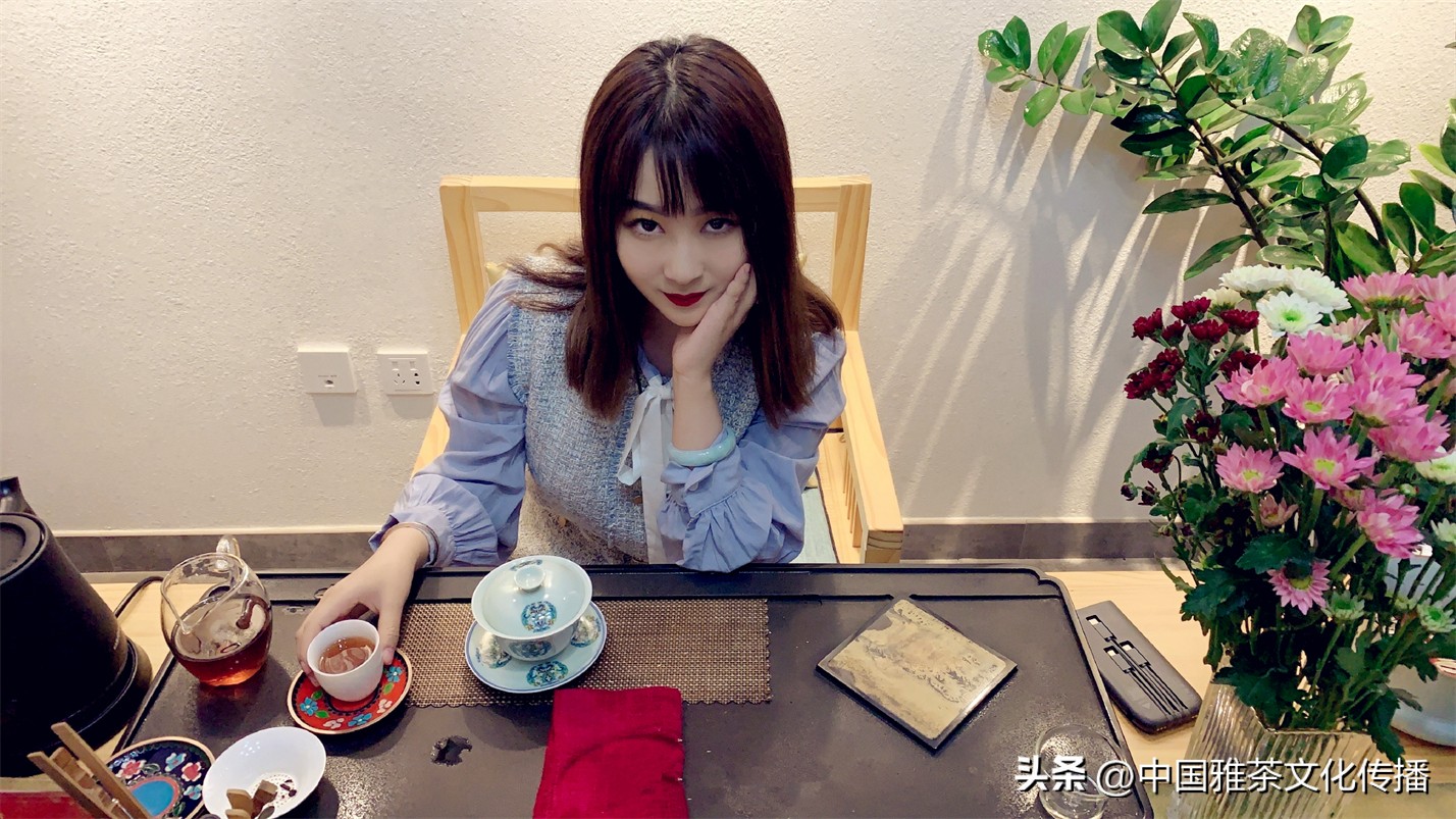 几缕茶香,一壶清茶几缕阳光几分优雅