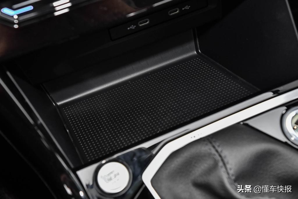 大众探岳380tsi四驱r-line智联版,2022探岳380四驱r-line值得买吗