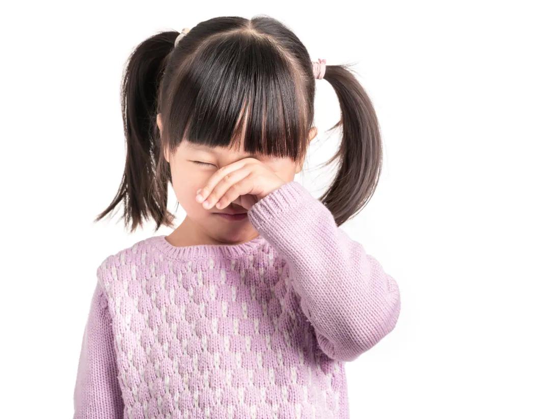 用眼药水对孩子眼睛有什么影响,儿童眼睛伤了用什么眼药水