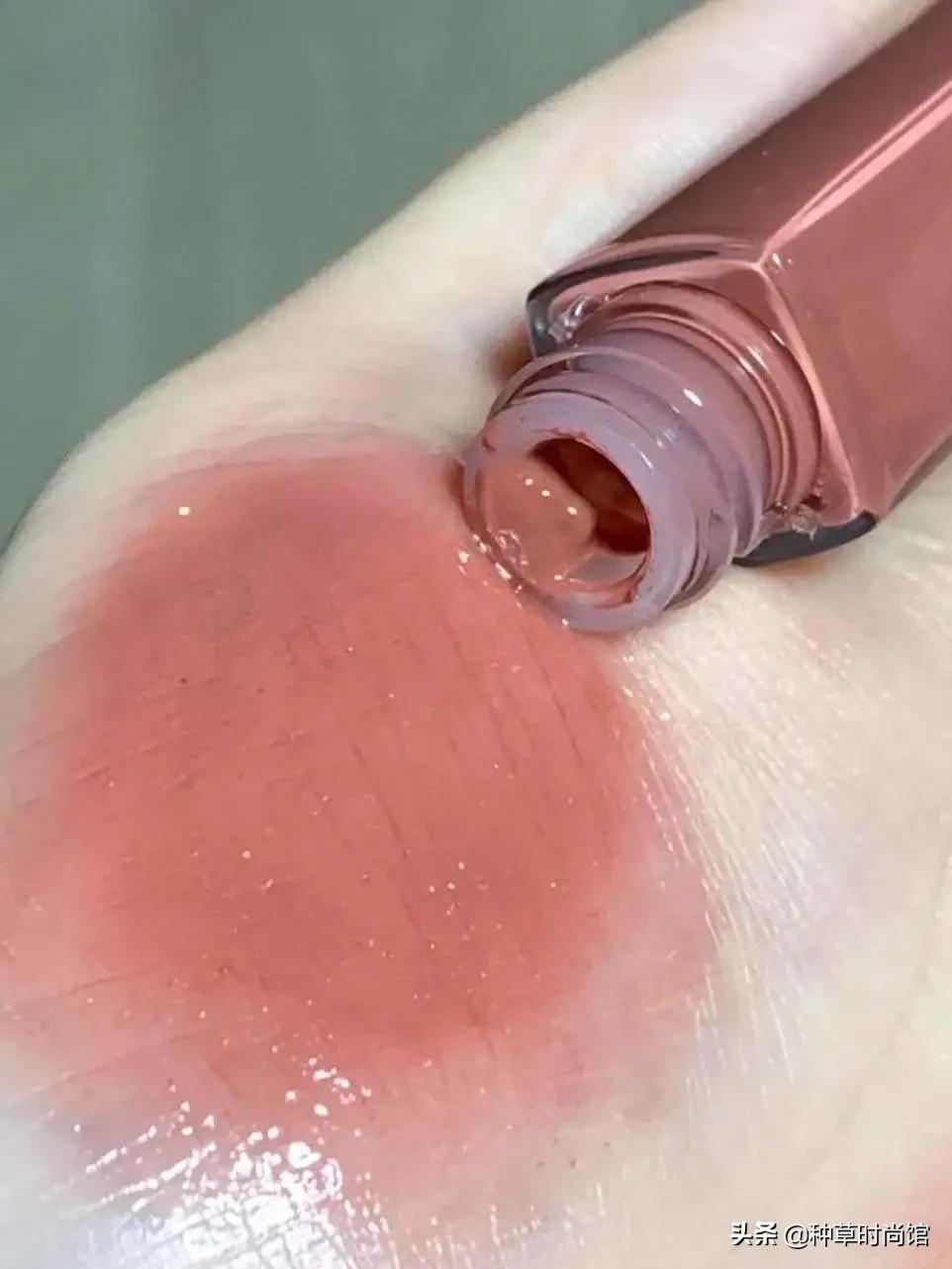 哪种口红涂得好看又不脱妆,日常涂什么口红好看