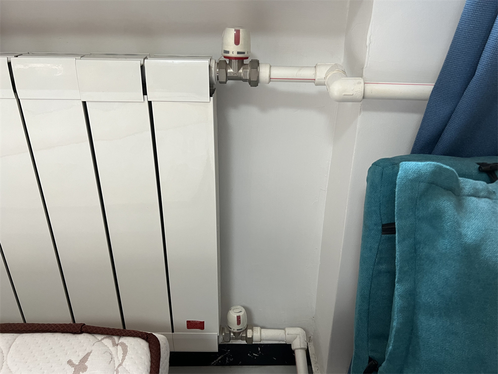 楼房暖气放水不循环怎么办,卫生间暖气不热怎么放水解决