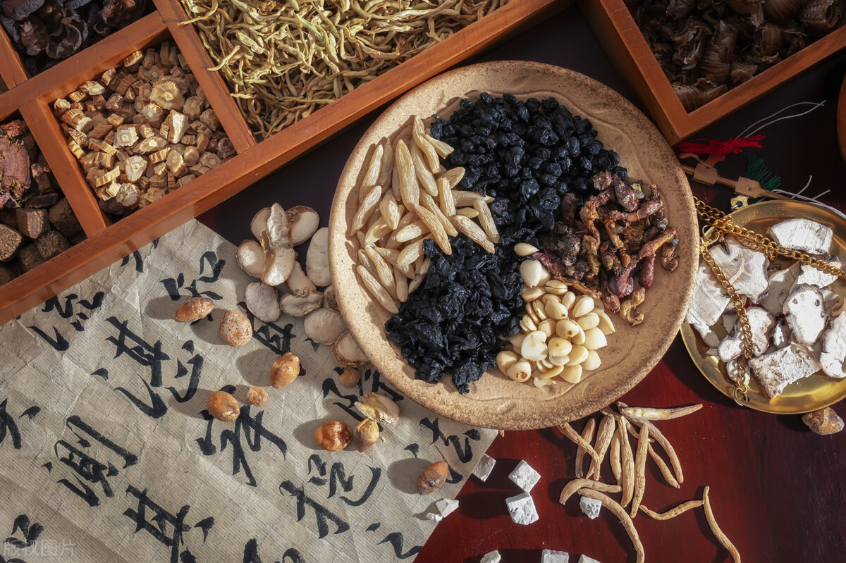 口干口苦口臭教你一招解决,口干口苦口臭是什么原因怎么预防