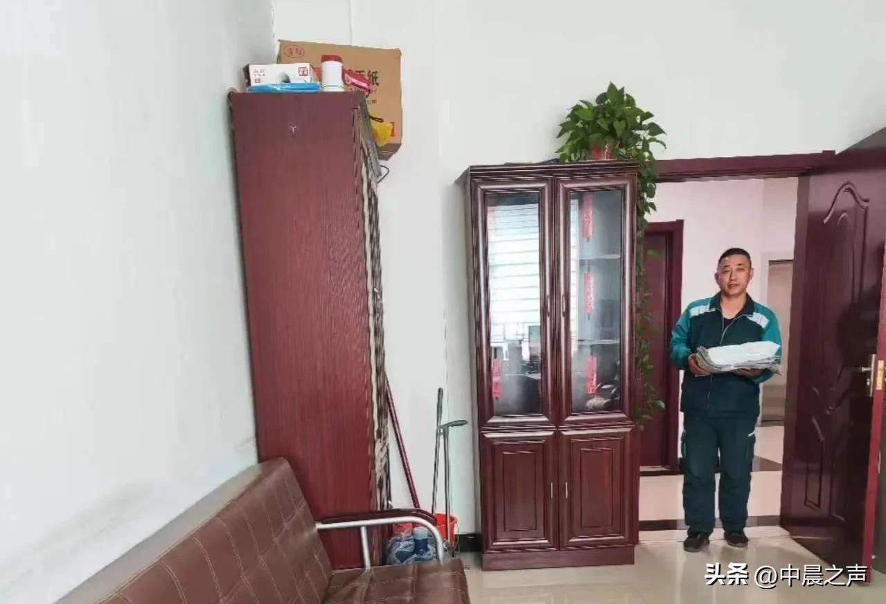 十七载风雨投递路平凡坚守——记壶关县邮政分公司投递员胡晓亮