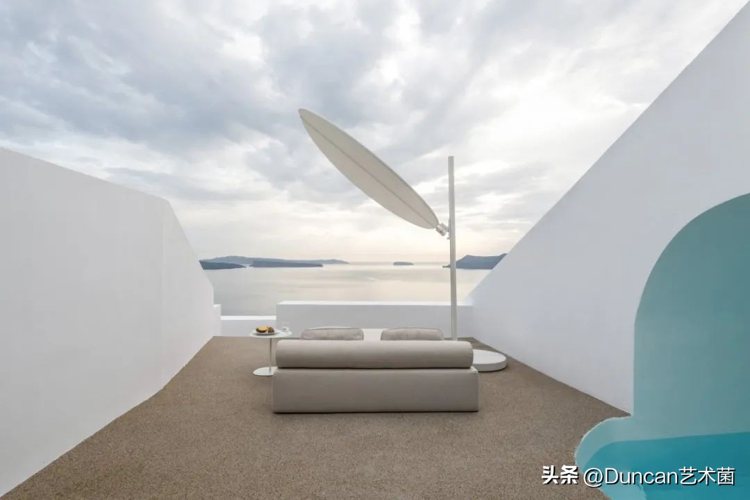 希腊KapsimalisArchitects①打造蓝白极简主义的童话世界！