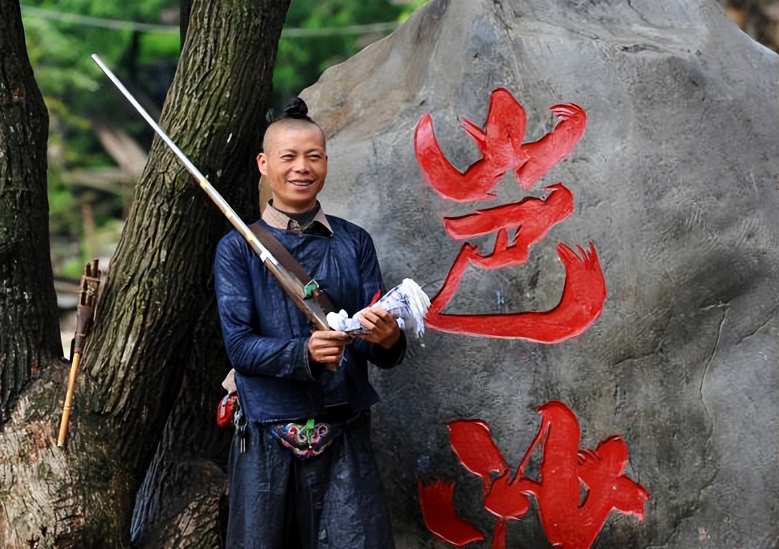中国唯一有枪的村子,中国唯一允许拥有枪的村子