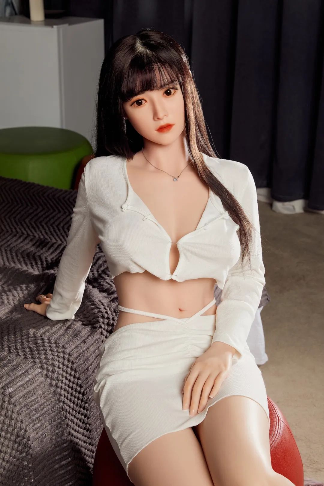 *欲情**实录：硅胶娃娃“到底”有多爽？