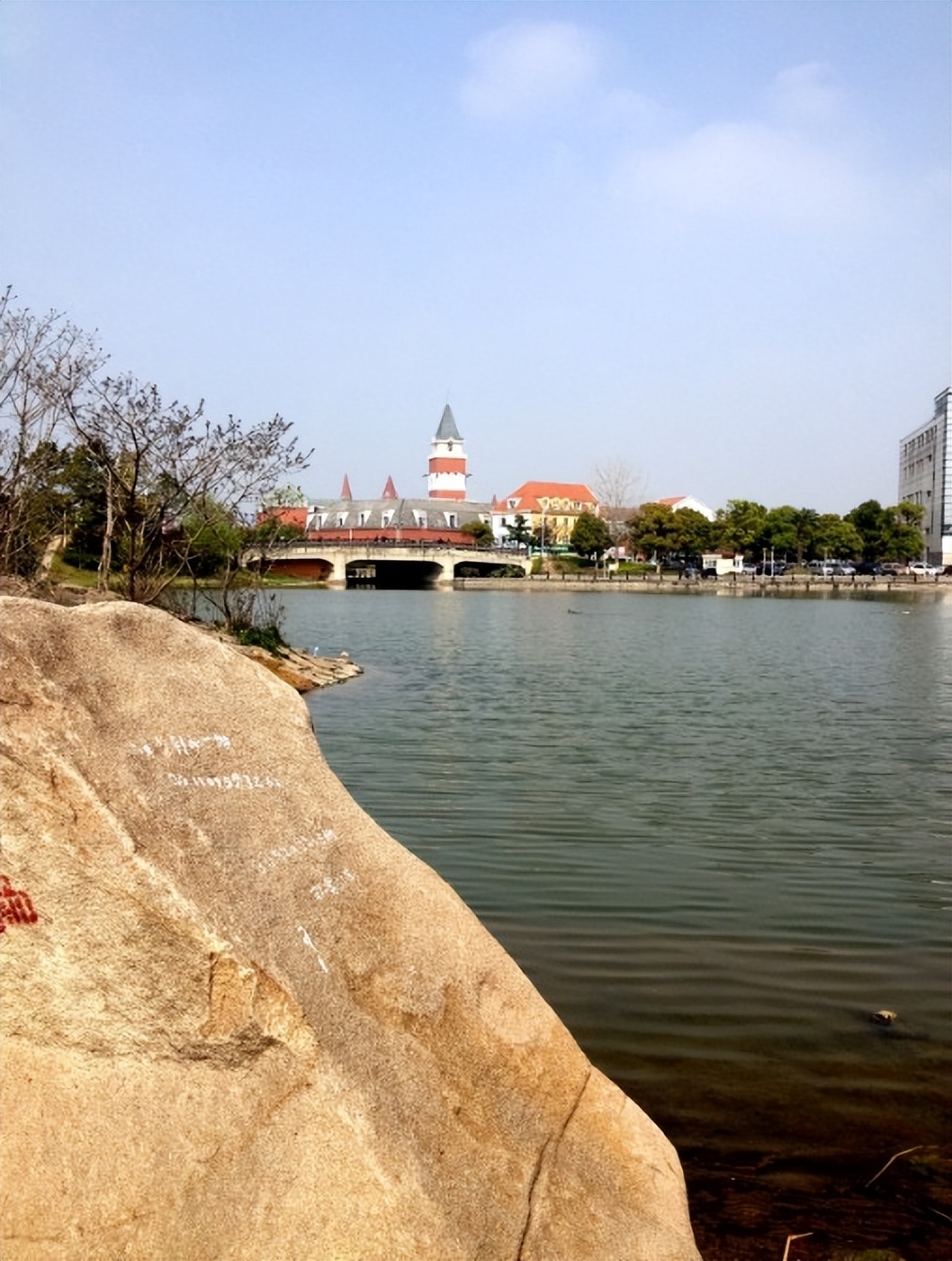 上海第一大人工湖在哪里,上海最值得打卡的公园