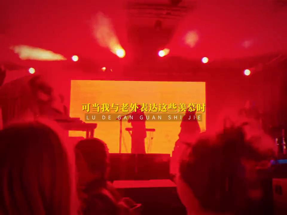 为什么外国人看起来这么自信从容,外国人为什么看上去都那么自信