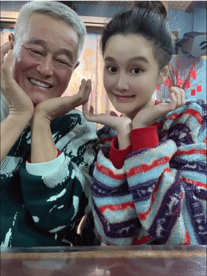 球球晒婚礼答谢宴视频,球球参加小邱婚礼