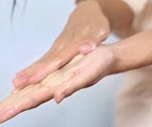 护发素弄到头皮上会导致脱发吗,护发素用错了怎么挽救