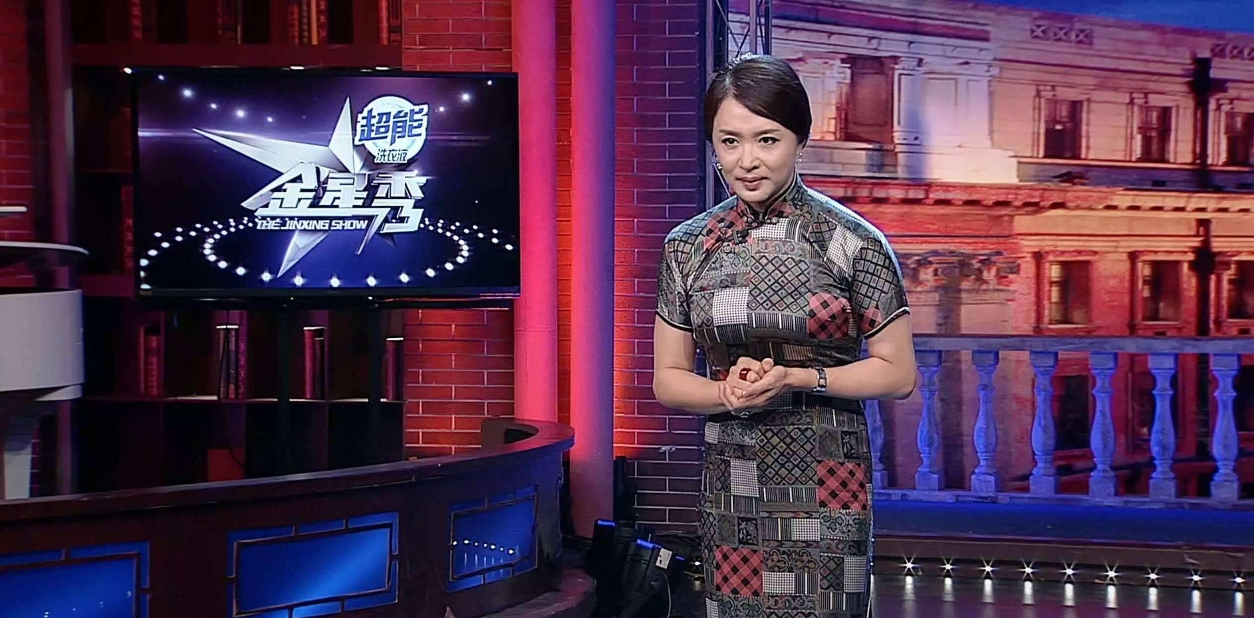 54岁金星重回男儿身现身机场,55岁金星重回男儿身了吗