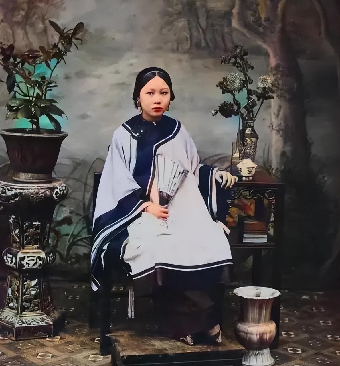 【晚清*楼青**秘影】*楼青**女丰乳肥臀，媚态撩人，风情尽显！