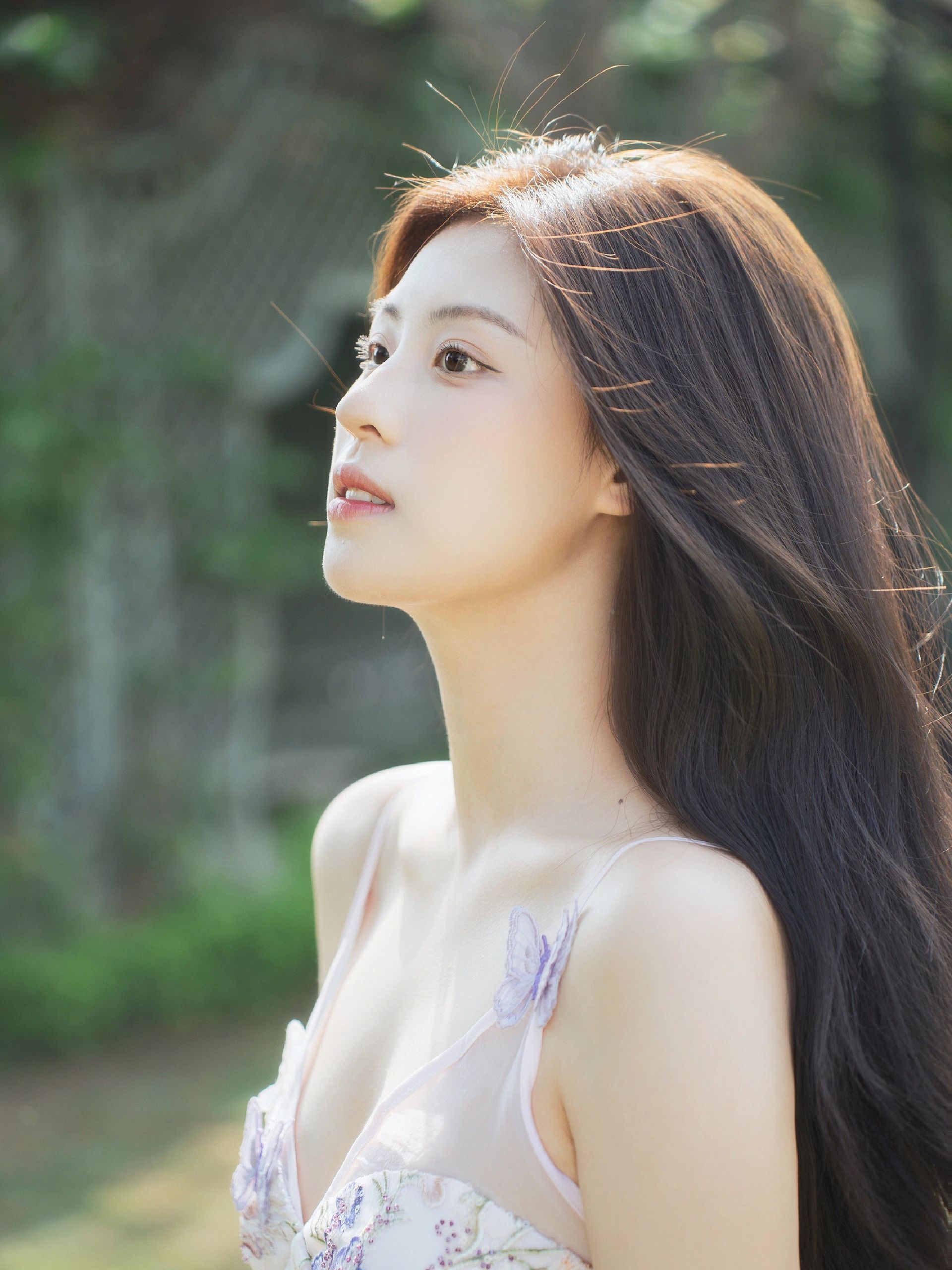 侧脸照怎么拍出高级感照片,五个拍照构图法