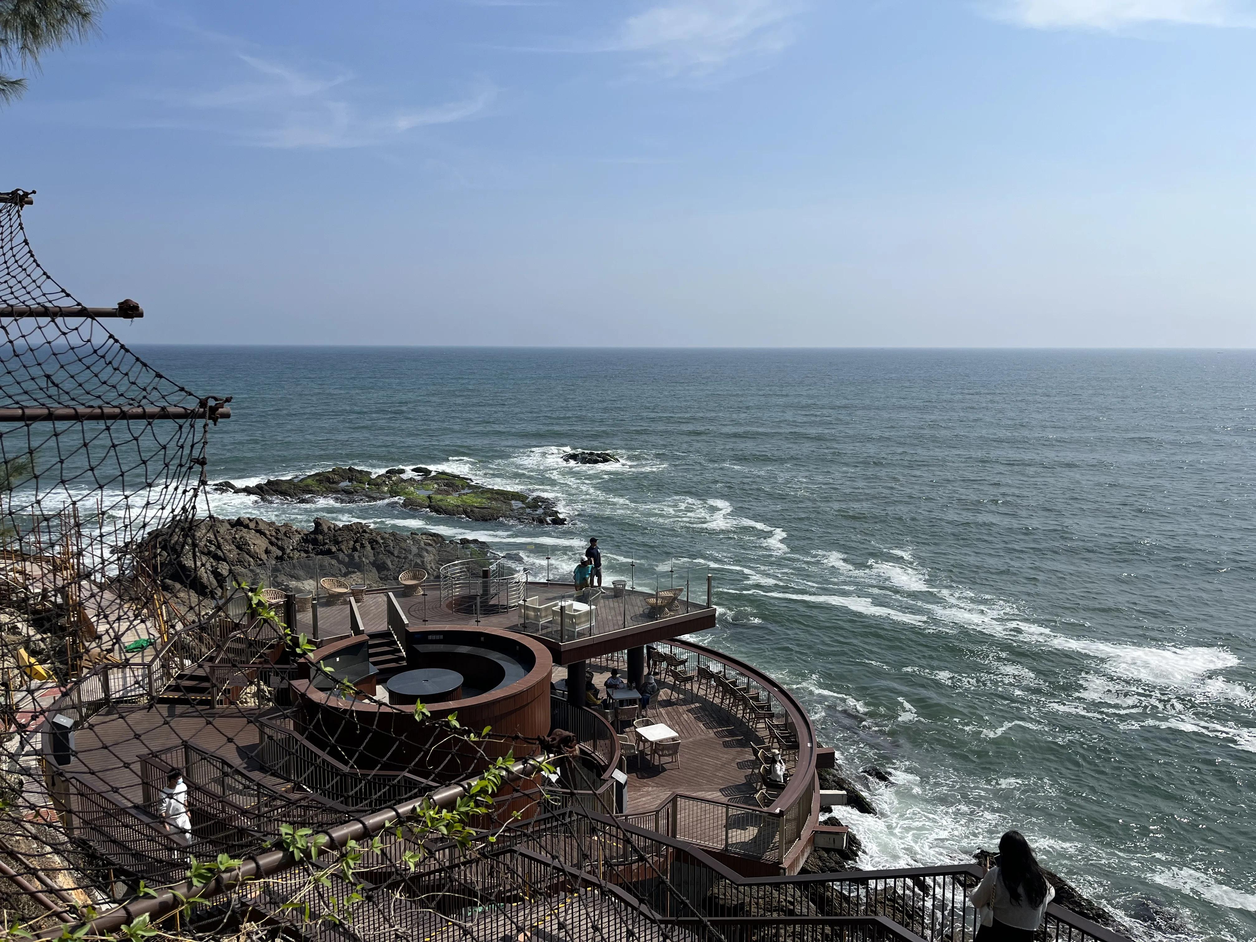 双月湾网红打卡地礁石酒吧地址,双月湾礁石酒吧消费