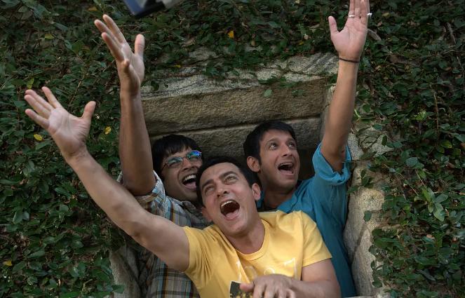 三傻大闹宝莱坞中的精彩画面,三傻大闹宝莱坞插曲一切顺利