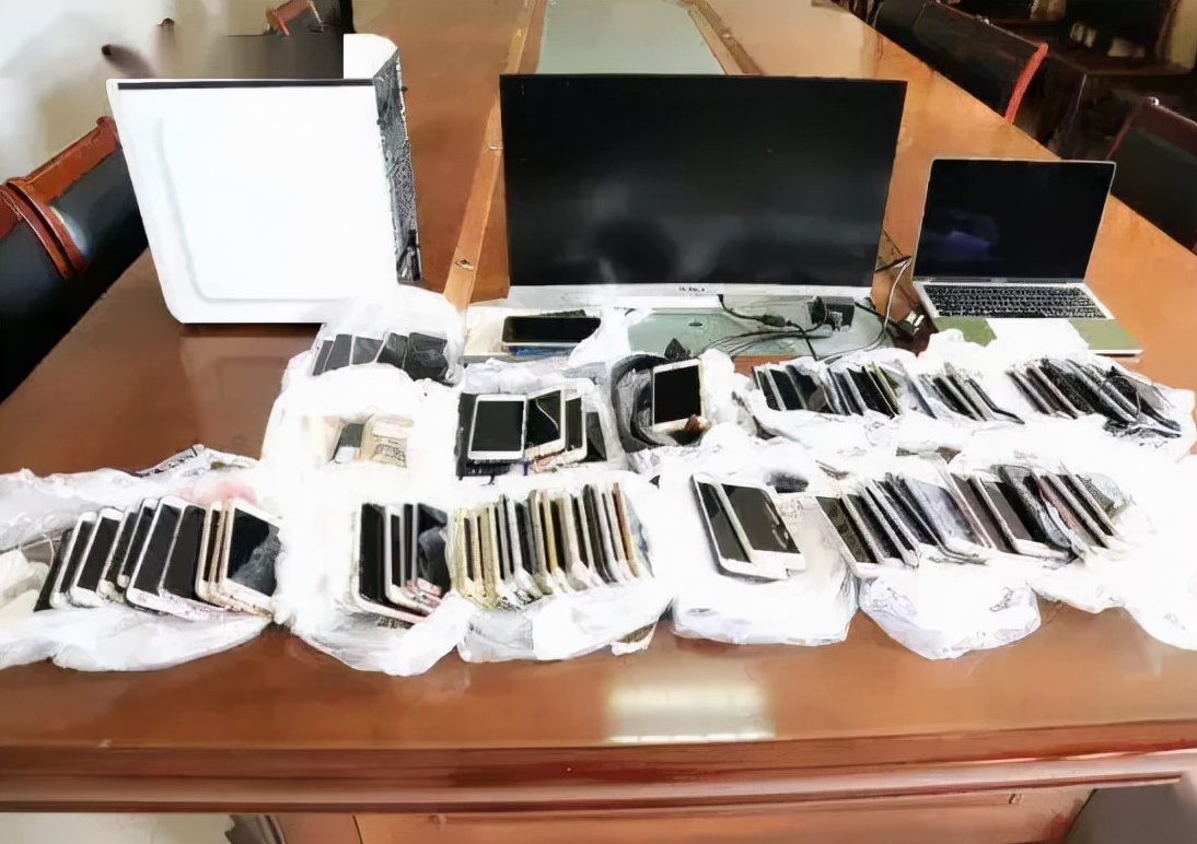 警方破获一起刷礼物主播诈骗案 (19人团伙直播间卖假黄金诈骗被抓)