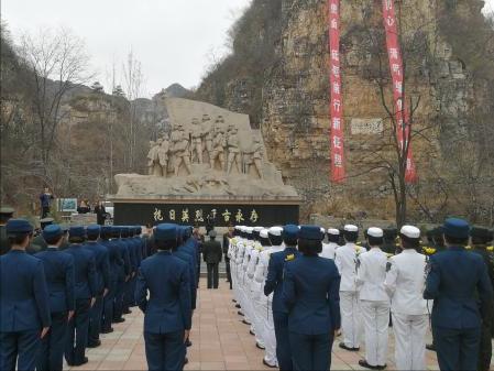 巾帼女兵连奋勇抗战全军覆没,百团大战美女战士被炸伤