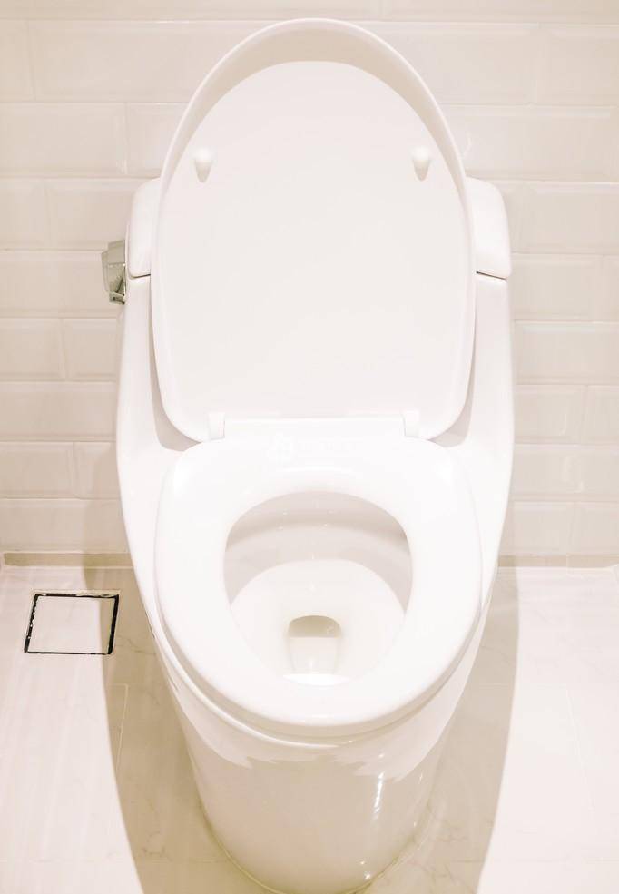 家里已经安装了马桶怎么量坑距,家里装好的马桶300还是400mm