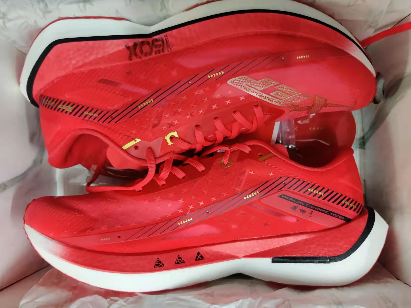 特步160x5.0pro冠军跑鞋,特步160x1.0跑鞋测评