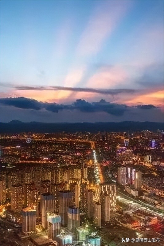 西山区多少度,西山海拔有多少米