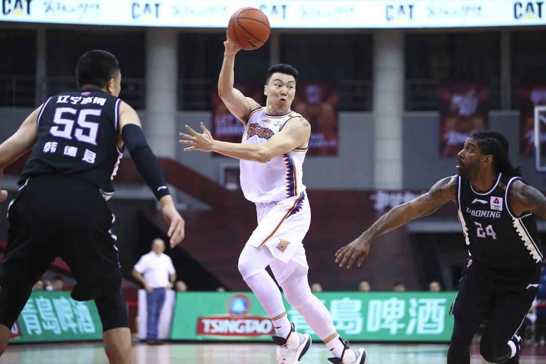 盘点cba历史十大中锋,cba总决赛姚明51分21篮板