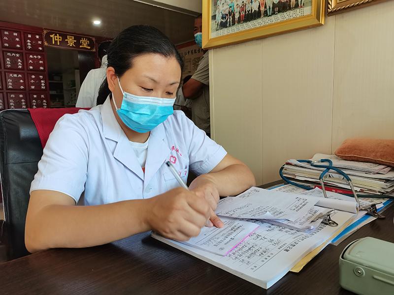 悬壶济世不让须眉白土岗上美名传扬——访南阳市基层名中医、南召县白土岗镇白东村卫生所乡村医生陶广玲