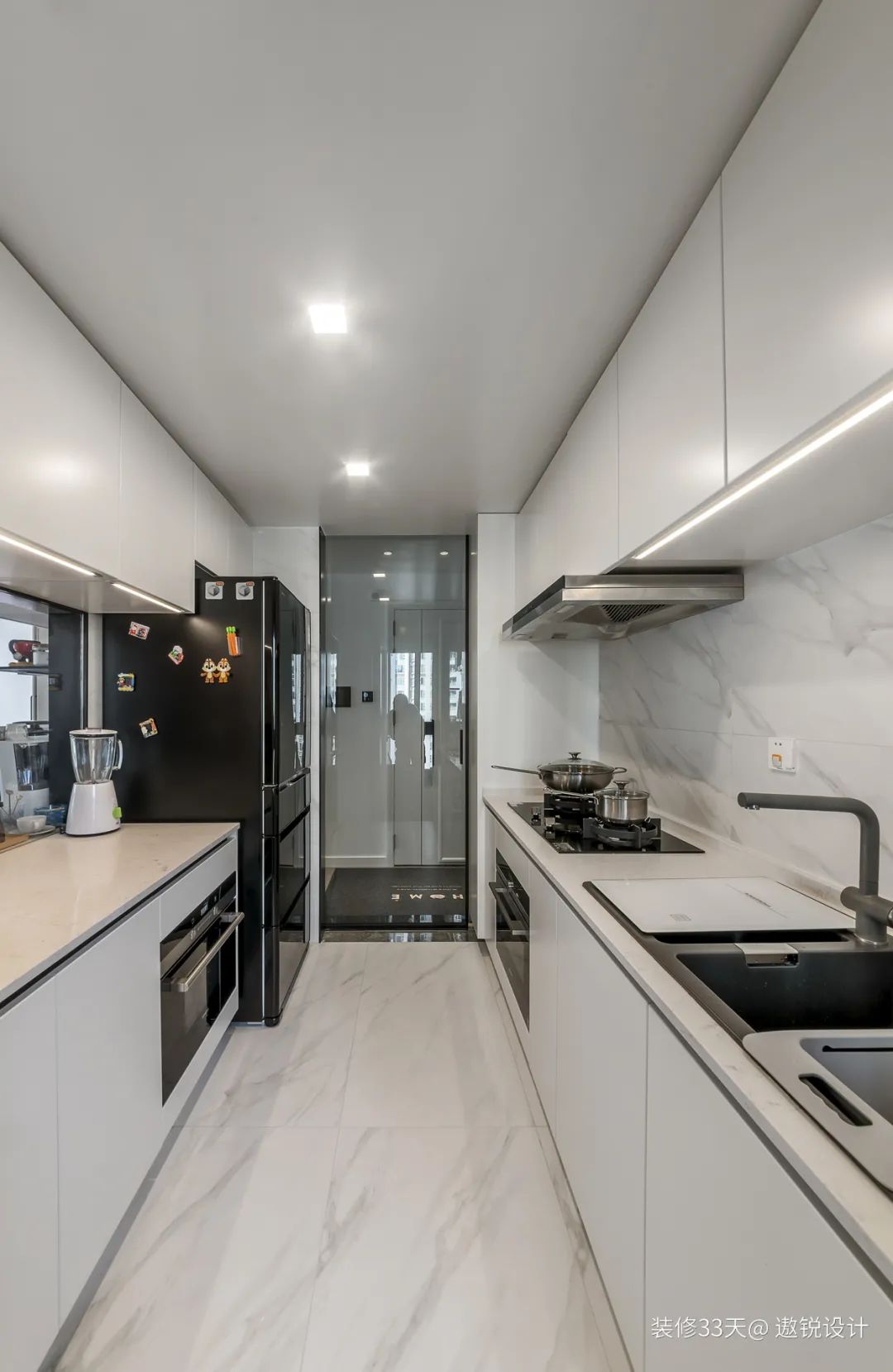 橱柜放冰箱冰箱凸出,冰箱比橱柜凸出20cm怎么处理美观