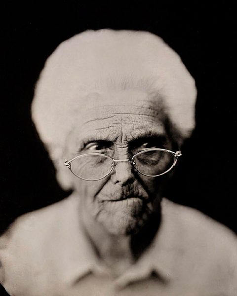 现在手机的像素比单反相机还高吗,手机一亿像素和普通单反相机对比