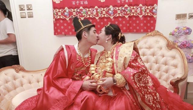 奚梦瑶：母凭子贵嫁豪门，与窦骁绯闻惹争议，她能否坐稳贵妃之路