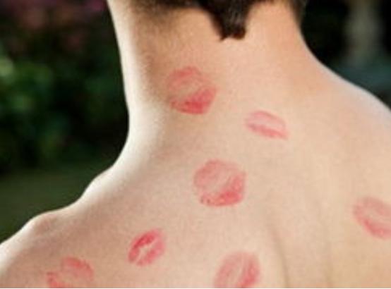 妻子和丈夫同房，被丈夫“种草莓”，第二天匆匆赶到医院，为何？