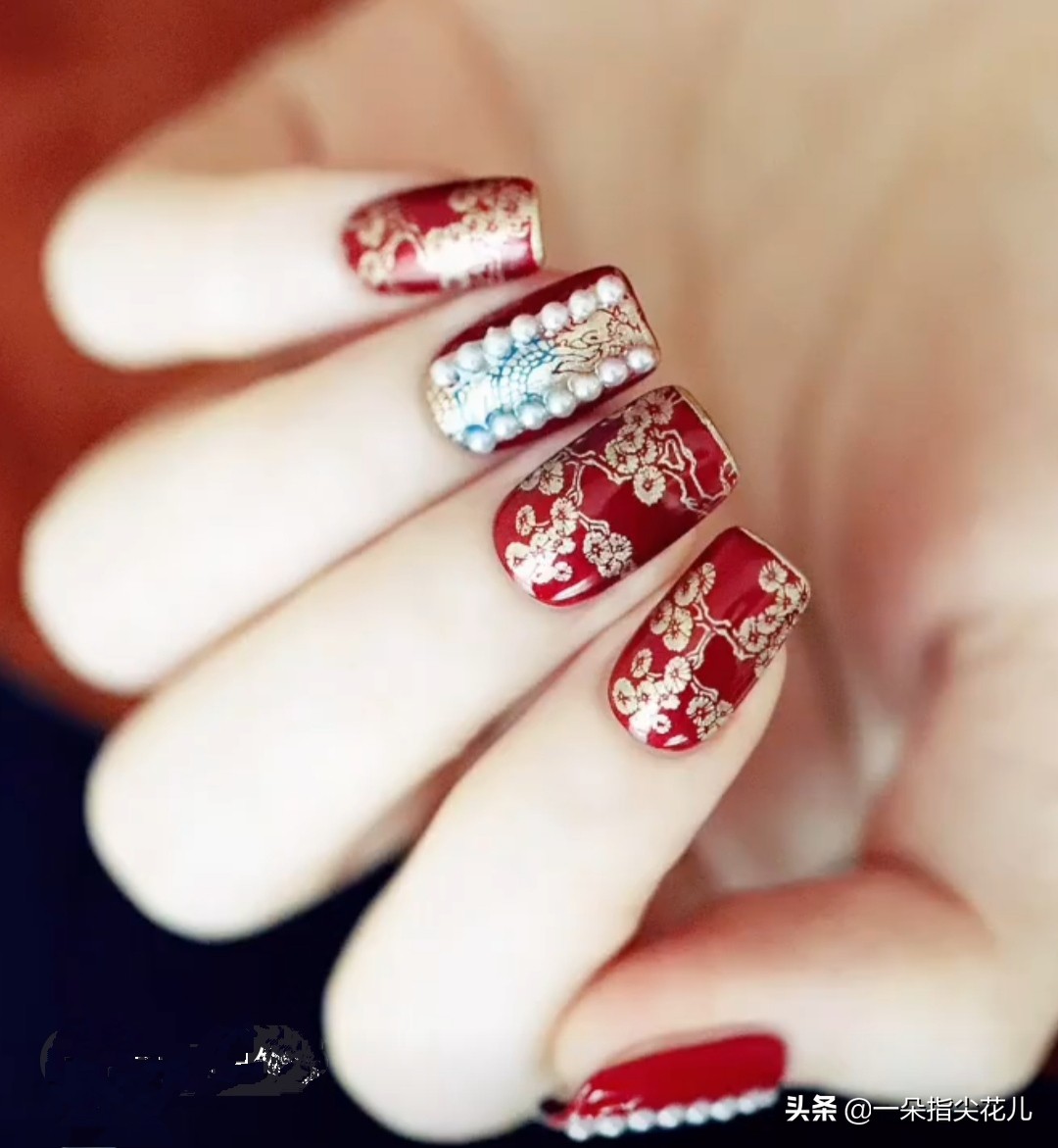 美甲国潮老虎爆款,国潮暗黑风格美甲款式