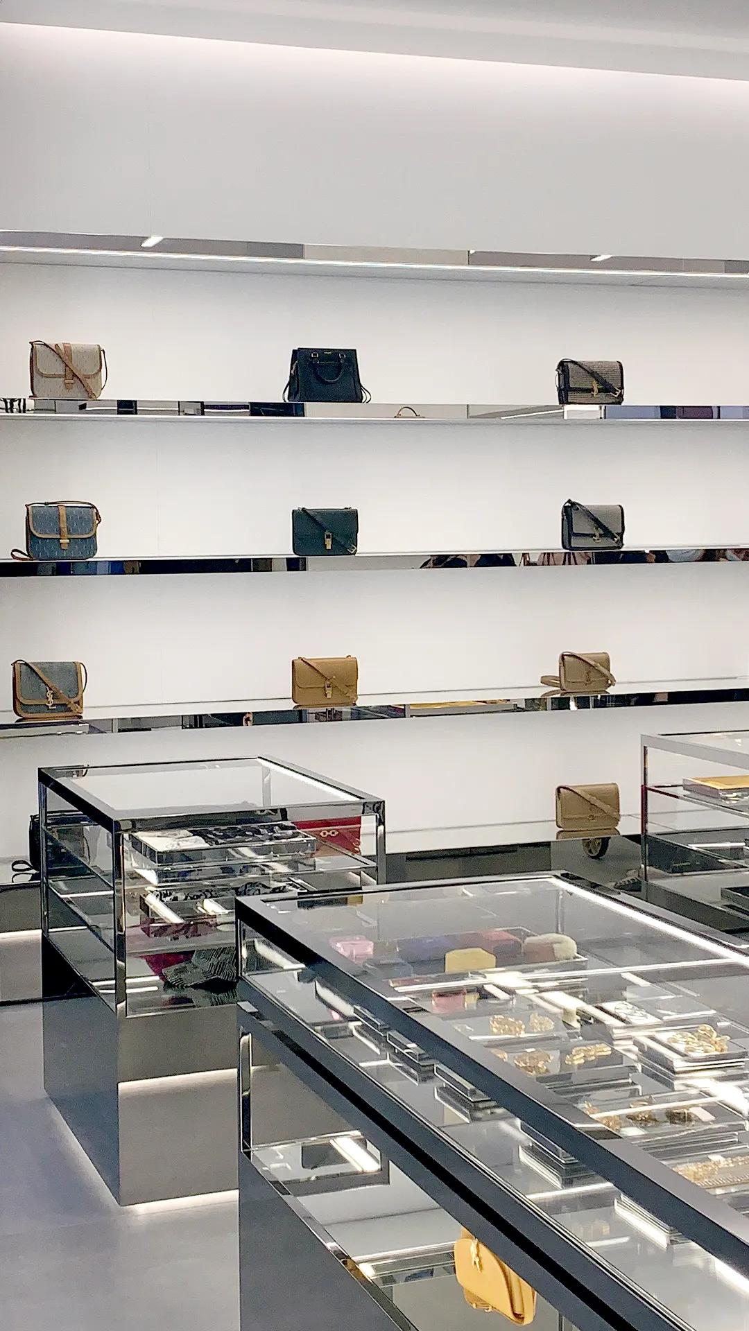 上海奥特莱斯有ysl,来上海必去的地方必买的东西