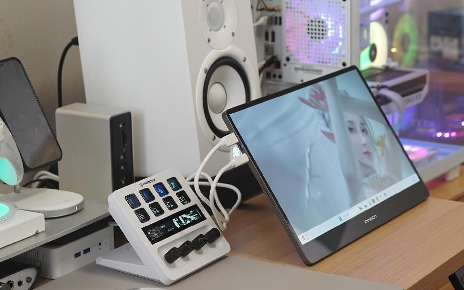 好看充满科技感的桌搭,桌搭好物推荐简约