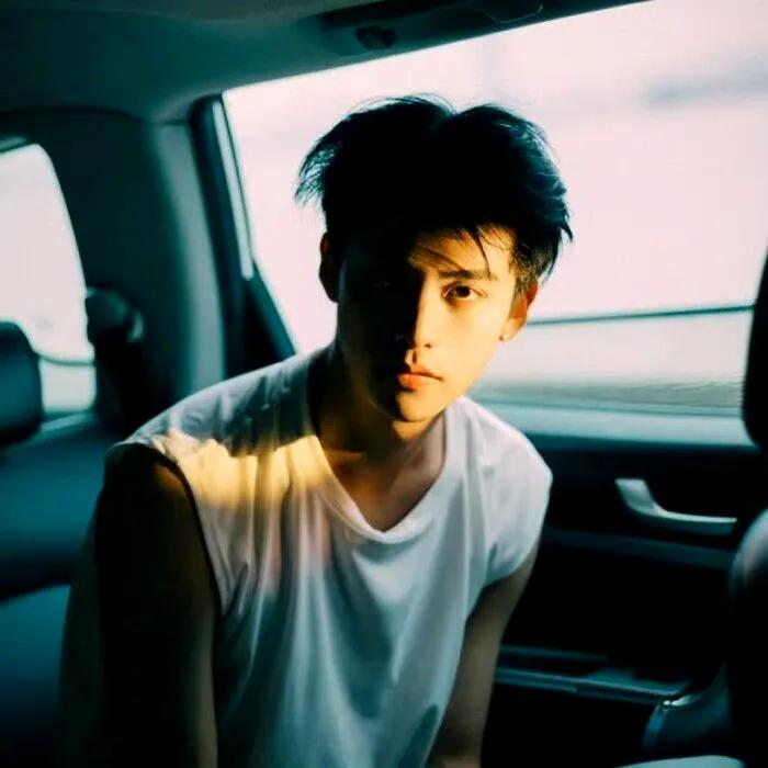 男生头像干净高级质感成熟意境,男生头像温暖唯美