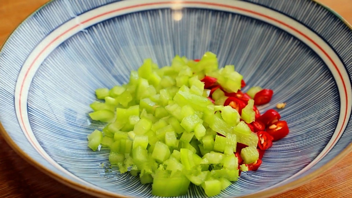 失眠一定要吃这种菜一觉睡到天亮,失眠就怕这菜每天吃一盘安神无梦