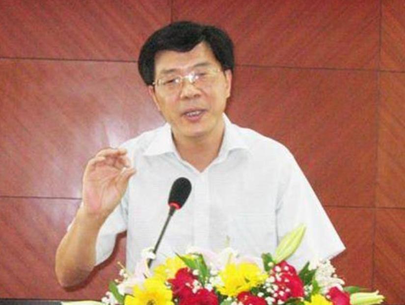 35岁当上市长，39岁晋升副厅级，最后为啥却选择了裸身辞官？