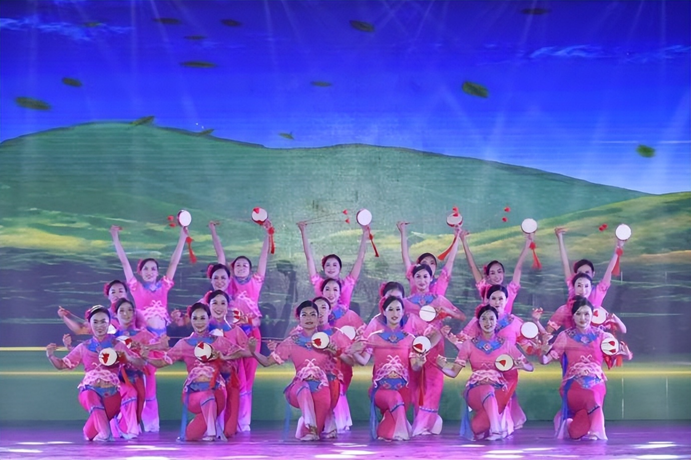 全国广场舞大赛河南代表队,全国广场舞北京集中展演圆满举行