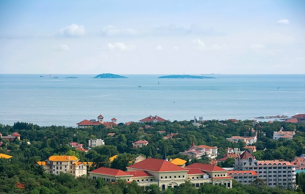 夏季海滨旅游城市排行,海滨小城的夏天是风景优美的地方