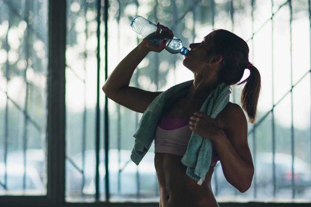 运动后泡澡能有效缓解肌肉酸痛吗,运动后肌肉酸痛最快缓解方法