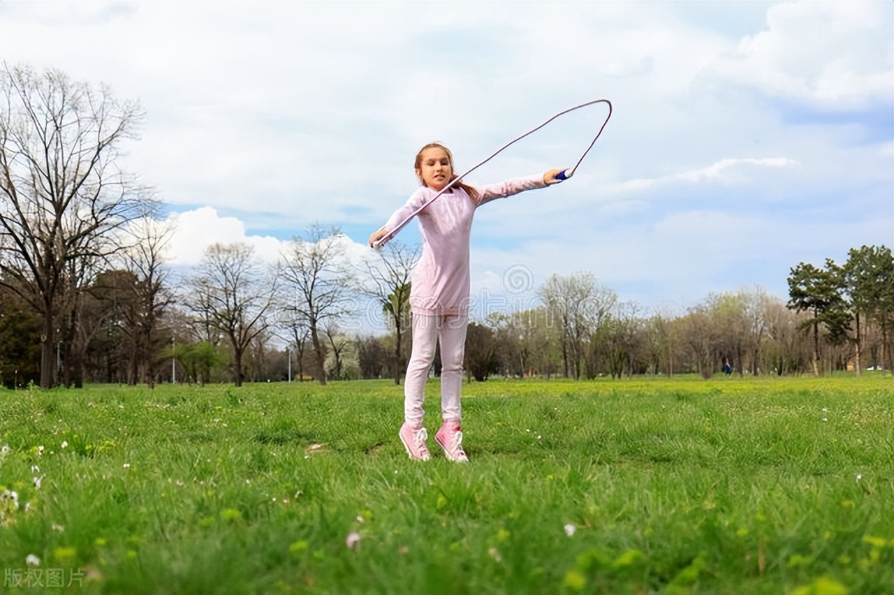 春雪赋9春雪跳绳是飞翔的蝶，变成妖魅