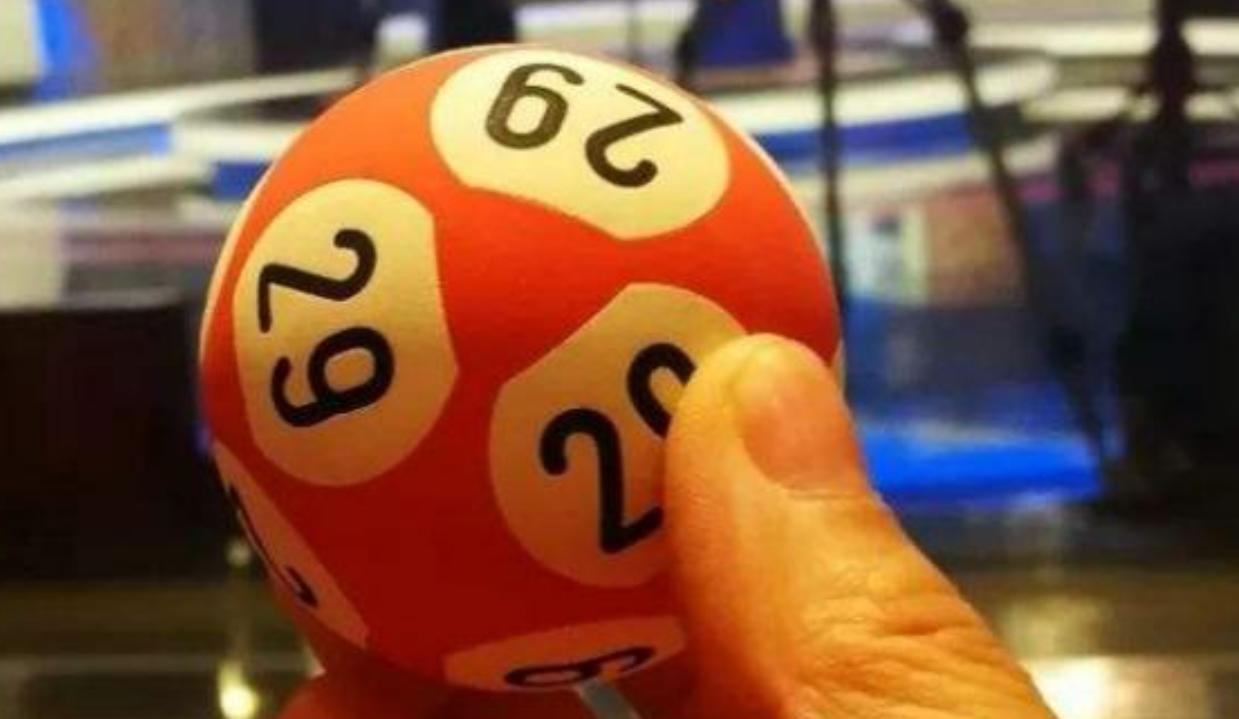 彩票中一等奖真的能拿到钱吗,彩票中大奖现实吗