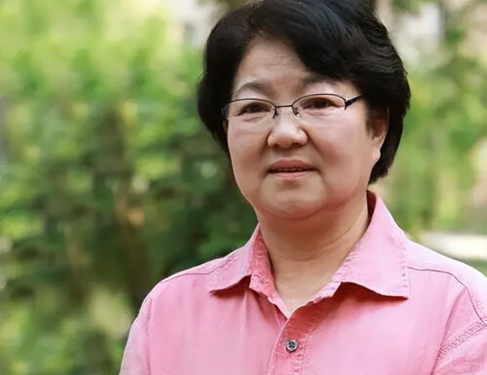 58年前的五好电影画面美歌好听女主角青春靓丽男主角人帅嗓音性感