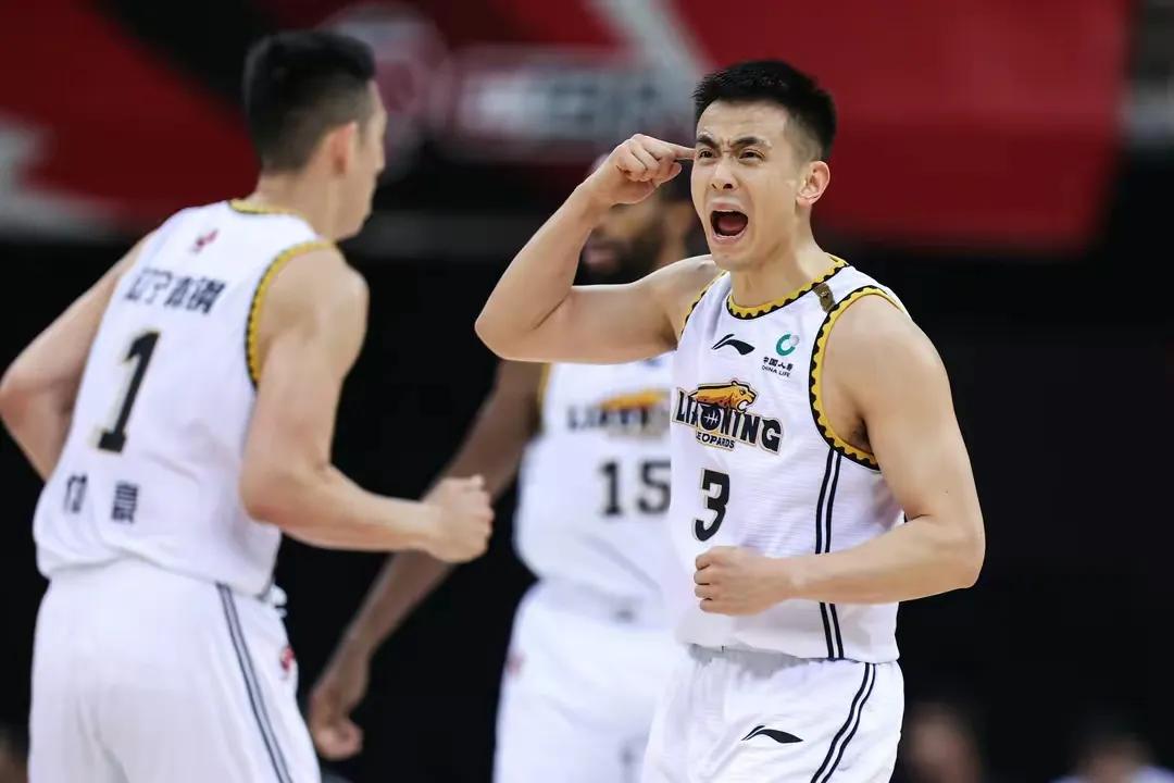 赵继伟郭艾伦情谊,赵继伟郭艾伦甜蜜时刻