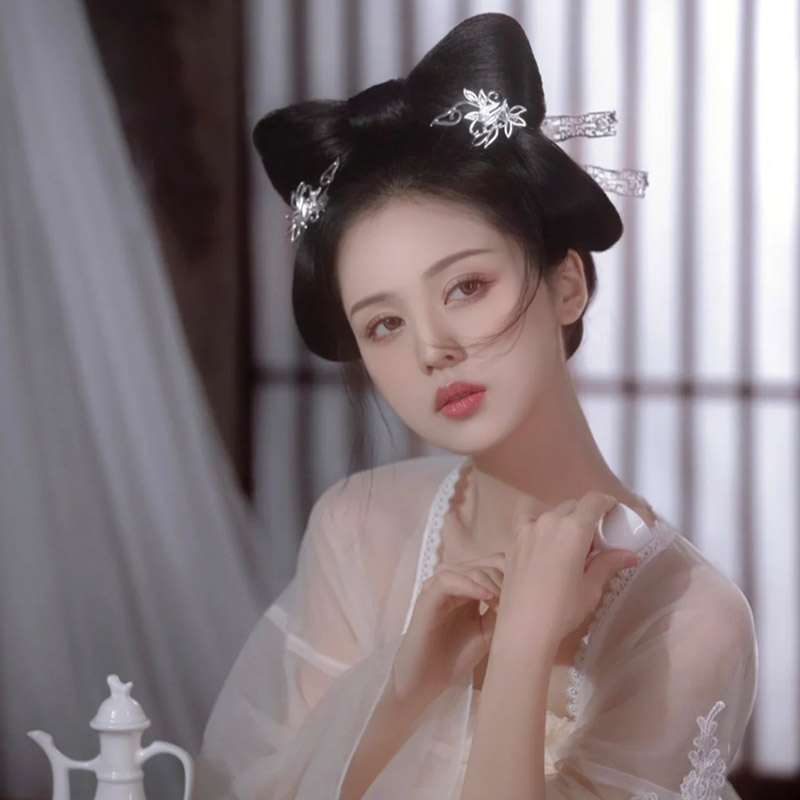 古风头像女唯美淡雅治愈笑容,古风动漫伤感女子头像