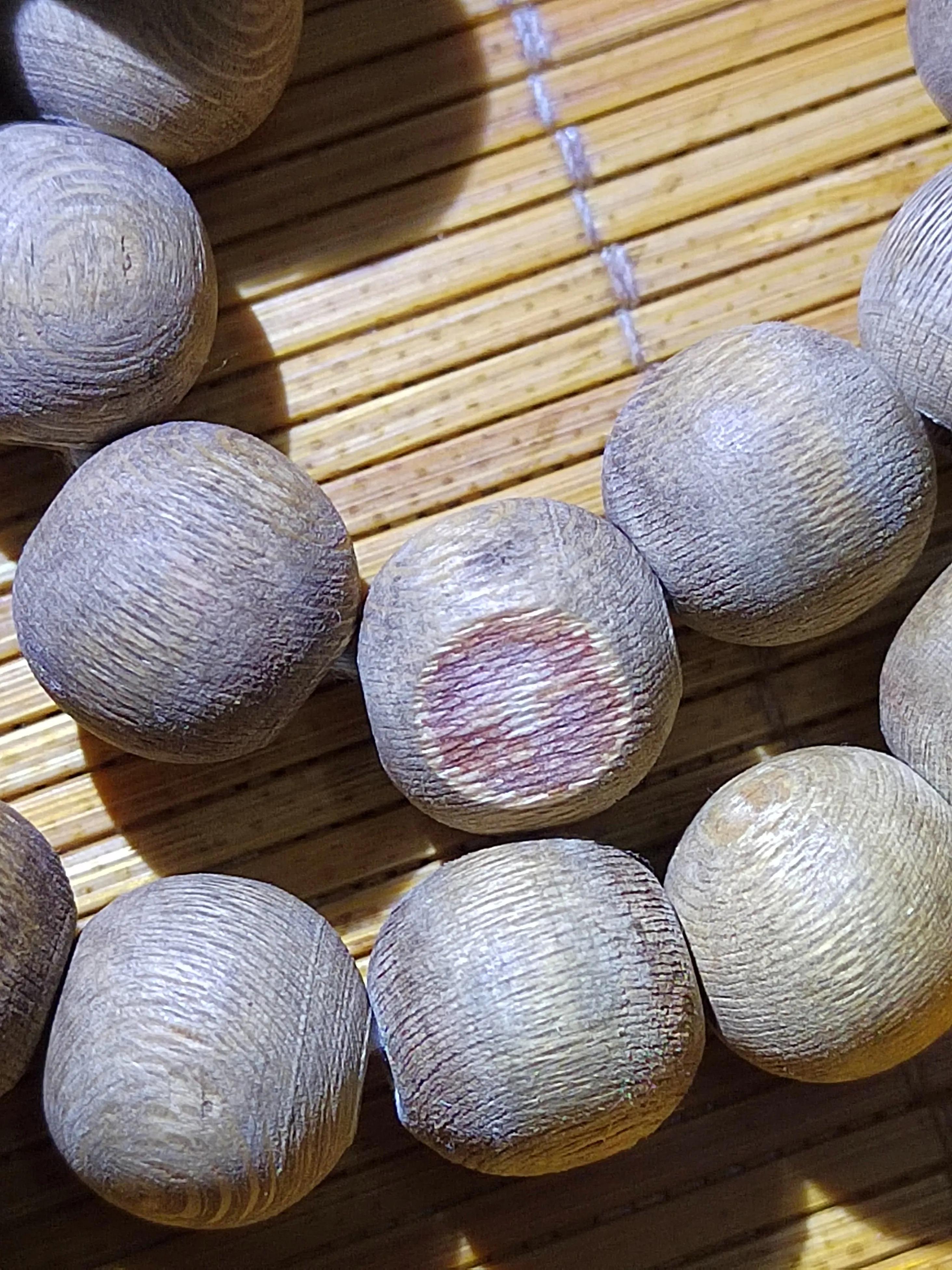 沉香奇楠讲解,奇楠沉香茶和奇楠沉香木