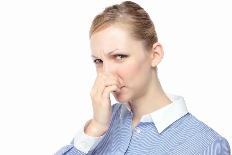 嘴巴有臭味怎么办最简单的方法,嘴巴总是有臭味怎么预防