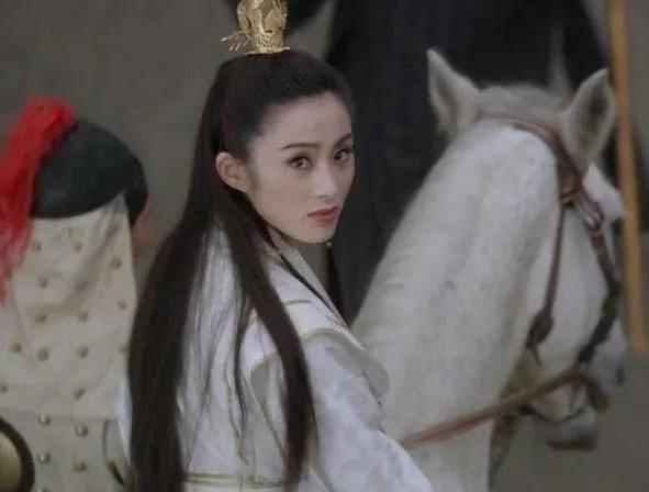 韦一笑说赵敏嫁给张无忌,周芷若和赵敏都嫁给了张无忌