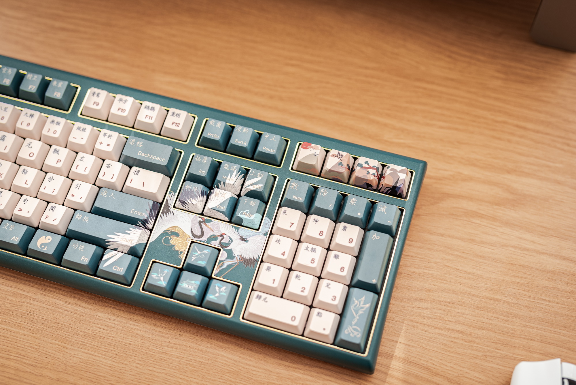 你也可以轻松装的白色ITX小钢炮：银欣SG16装机指南